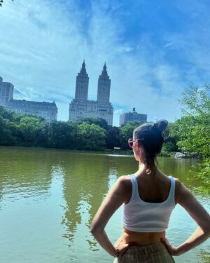 Jana Bernášková Instagram - 2.DEN v New Yorku 
Dávám tady jen střípky toho všeho co se tady děje. New York je krásný, divočejší než já a asi podobně bláznivý. Miluji ten kolotoč , ale musím se z toho jít domu občas vyspat. ❤️
#newyork 
@justyna.drabkova
