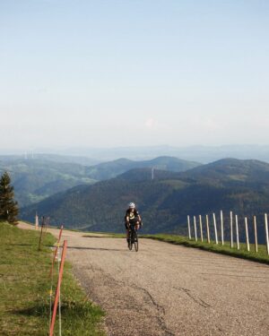 Jana Kesenheimer Instagram - „Allez, pédalez, Bonne Chance Les filles“ - That’s what a maybe 6-year-old sang to us at the start of the climb towards Petite Ballon. It’s funny because his melody accompanied us for the rest of our trip, and whenever things got a little exhausting, we sang this to motivate each other.

The Vosges surprised me with their beauty even more than I expected - it felt like the „little Pyrenees“ to me.

It was my first time going bikepacking with a trio of women, and it was awesome. We found beautiful bivouac spots along the route, and besides indulging in cake, coffee, ice cream, and all those lovely things, we covered more than 600km and almost 12,000 meters of ascent in four days - with the weather on our side.

I love everything about this trip!

Route in my @komoot collection and on @strava 

___ unpaid ad/brand mentions 
@specializedde #iamspecialized 
@evocsports @gloryfy_unbreakable #beunbreakable 
#bikepacking #bikelife #vosges #schwarzwald #bivak 
#ultracycling #roadbike #aethos