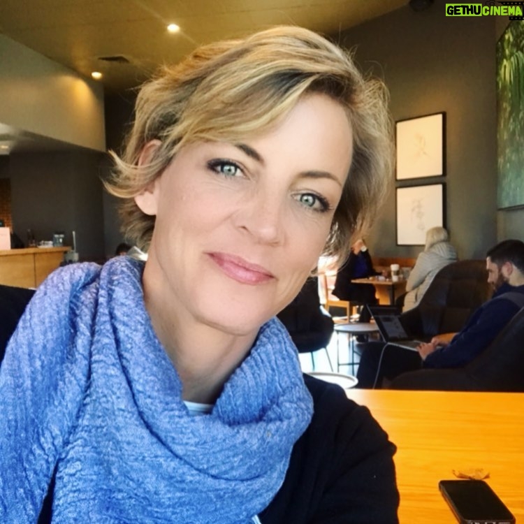 Jana Lee Hamblin - 1.1K Likes - įŖOįÆE Iį į©į į©įTIOį.
This past week has been devastating. Letās face it. Devastating.
We have watched a man get murdered, we have experienced uncertainty, and we have seen a nation become destroyed by violence.
What I have also seen is our community showing up together in connection and harmony.
1/4 of a mile from my house while looters were destroying businesses, there were also thousands of people walking together in peaceful protest.
I feel for everybody. We are a nation divided. This is the hard reality.
So... how can I help?
Whatās something I can do that will somehow make a difference?
I can help the guy whoās store was destroyed, clean up. I can continue to send love out to everyone. I can sit in gentle contemplation and know that we are all connected.
This may sound ridiculous to some of you. It may feel like itās not enough. For me, the more present I stay in my life, the more service I can be to those right in front of me.
This is an opportunity for me to show up in total love and in service. Itās not easy.
Take good care of yourselves and each other. I am sending each and every one of you so much love.ā¤ļø
Skin care: @bensiskincare
