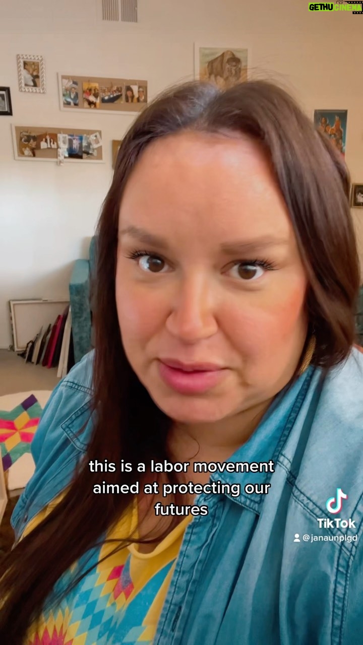Jana Schmieding - 5.5K Likes - Doing my part to encourage our Native communities to keep your š on this #strike happening with the #WGA and other supporting labor unions in Hollywood right now.
#wgastrong #resist