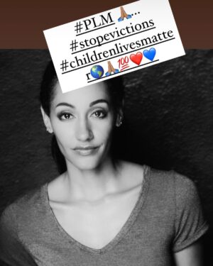 Janab Kareem Instagram - 🌎 When parents are splitting up their children amongst family and friends “just in case” there is an attack, at least one of the siblings will survive- is rough to hear 😢 😠 ...do I need to say more 🤨 🌎 ..we all can do better..every religion, culture, persons.. we ALL can do better 💕 🌸 ..and FYI this post is  not me siding or agreeing with any particular political “leader” past or future actions..I condemn “any” persons/group who bring harm to children...and it appears to be a common practice around the 🌎..I’m a protective mama bear/aunt (and you know what aunt I’m referring to 🤨)to ALL children 💕..and hold everyone equally accountable. #PLM #childrenlivesmatter #Gaza #everywhere #stopevictions #befair #peace ✌🏽 💕 💪🏽 🌎