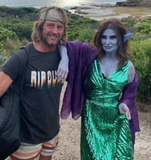 Jane Badler Instagram - Behind the scenes of the newly released music video of @september.87 .. i get to play an alien in love with the crazy talented @markseymourandtheundertow .. a remarkable team of creative souls .. video link in my bio !! Makeup by @celestej_makeup .. @paul_henri.___ @j_ballard