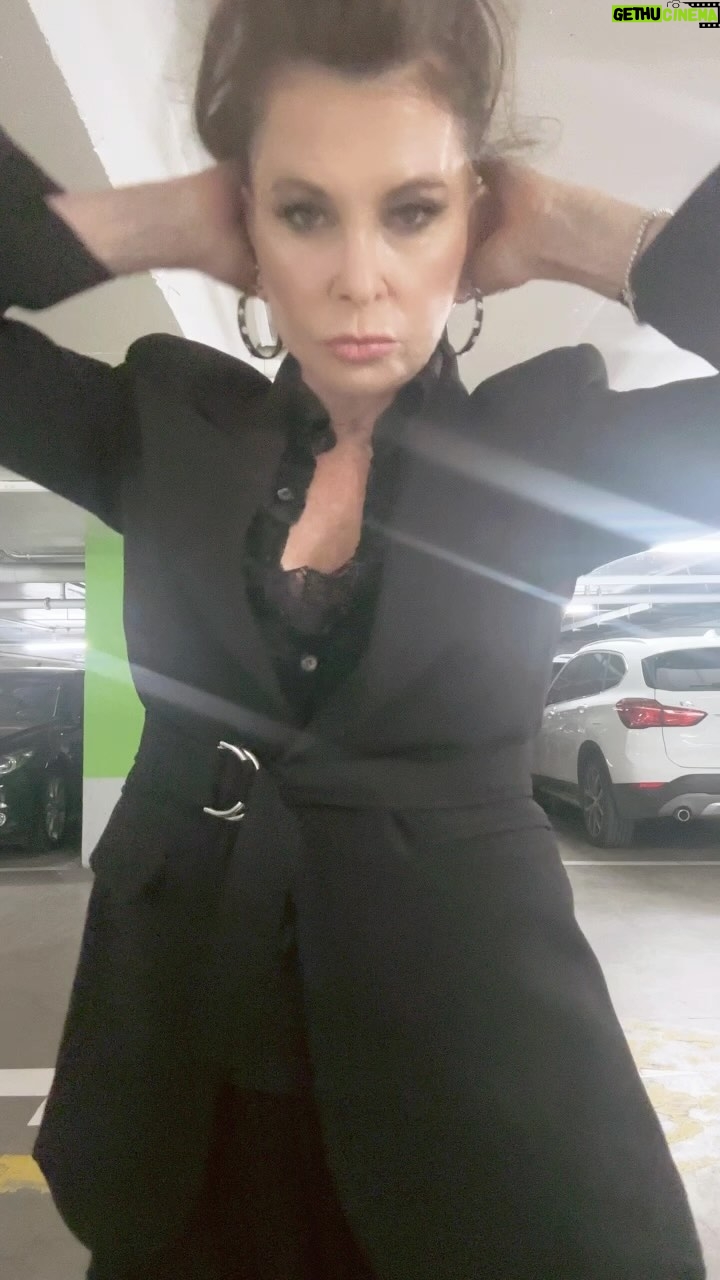 Jane Badler - 1.2K Likes - Off to @studio10au … last minute checkups in the carpark ..so excited to be doing some press for upcoming screening of Trim Season.. booking in bio. Singing I own the sky .. one if my favorite songs i recorded .makeup by @celestej_makeup .. jacket @white__story