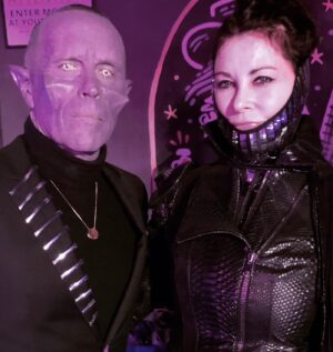 Jane Badler Instagram - Behind the scenes of the newly released music video of @september.87 .. i get to play an alien in love with the crazy talented @markseymourandtheundertow .. a remarkable team of creative souls .. video link in my bio !! Makeup by @celestej_makeup .. @paul_henri.___ @j_ballard