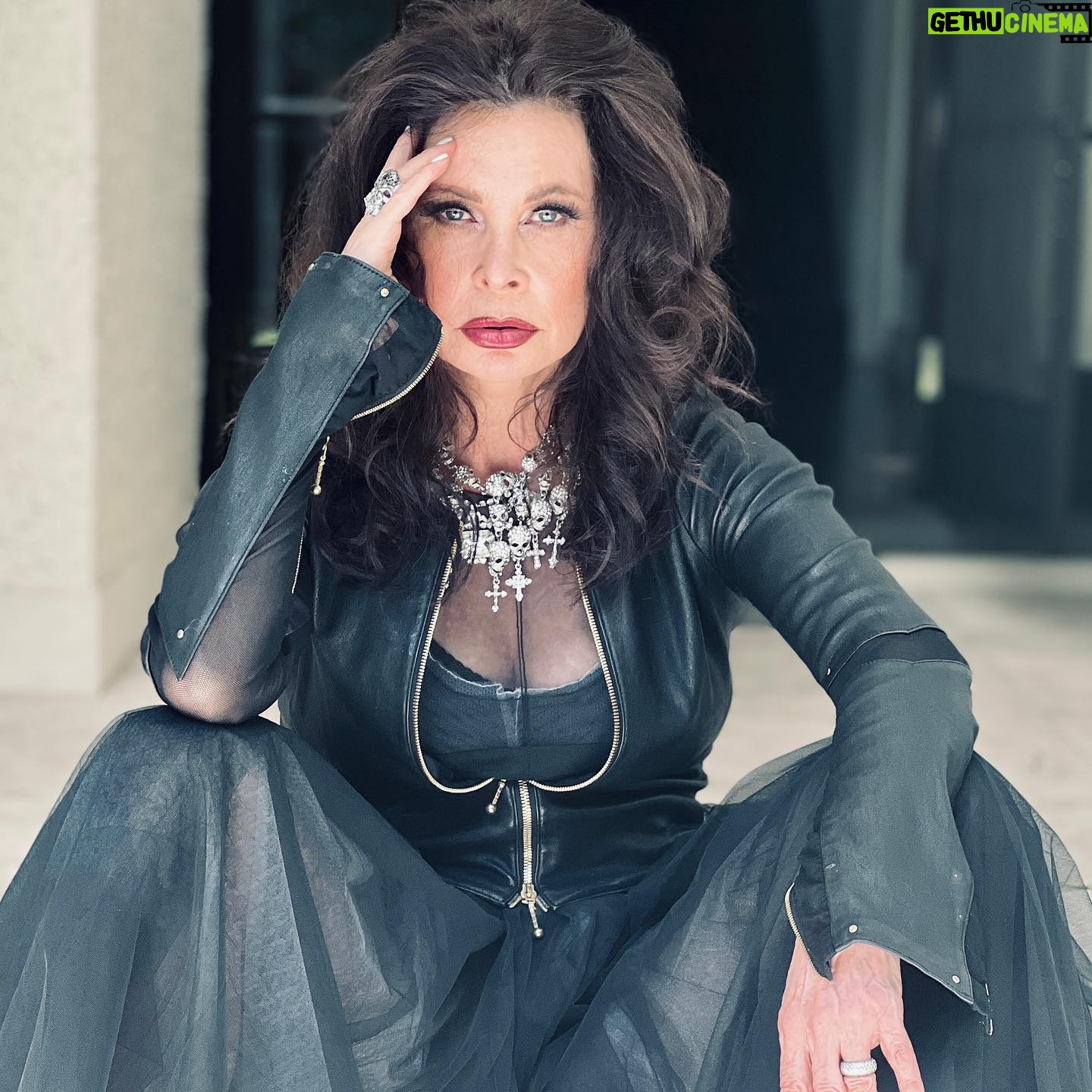 Jane Badler - 1.5K Likes - Feeling the power .. Born in the 50’s growing up in the 60’s. Women were still fighting to find a place of empowerment in society . My own mother used her vast intelligence to further my father’s ambitions. I too struggled with claiming my voice . So important for us all to educate ourselves on not just our own interests but on money and finances. Never too late . Next week im starting a crypto currency course.. keep you posted on my financial education!! photo by @djnarelle makeup @celestej_makeup. clothes my own !