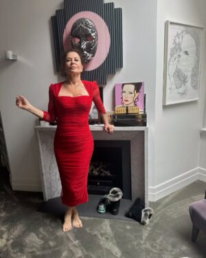 Jane Badler Instagram - Off to Paris for my fantasy trip for my big (eek) birthday on December 31.. Red  to bring in another year… a year of so much bloodshed. Horror. Hatred,  and division.. Is there a way for us to let love and forgiveness lead. Can we change the tone of our posts from blame and vitriol to understanding and solutions.. We are but human  Trying to find a way to live in a deeply imperfect world ..So shall it be the red dress ?  #prayforpeace