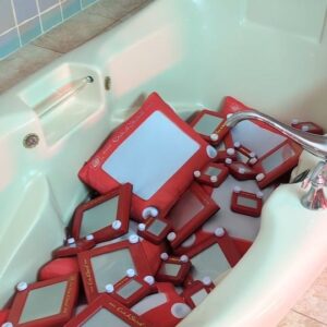 Jane Labowitch Instagram - The Clean Slate bath bomb is available now! 🛁 Featuring two exclusive magnet illustrations 💕✨

#etchasketch #bathbomb #princessetch #twootietarte