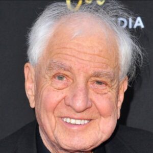 Jane Leeves Instagram - RIP Garry Marshall ❤️ I had the great pleasure to work with this brilliant man. I know his kindness, talent, and humor has inspired many, including me, as he passes on. A FANTASTIC director, actor, writer, producer, and human being. RIP.
