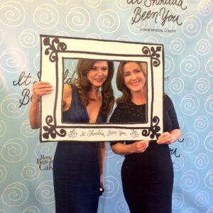 Jane Leeves Instagram - With my beautiful and talented friend @peri.gilpin at the opening of "It Shoulda Been You."