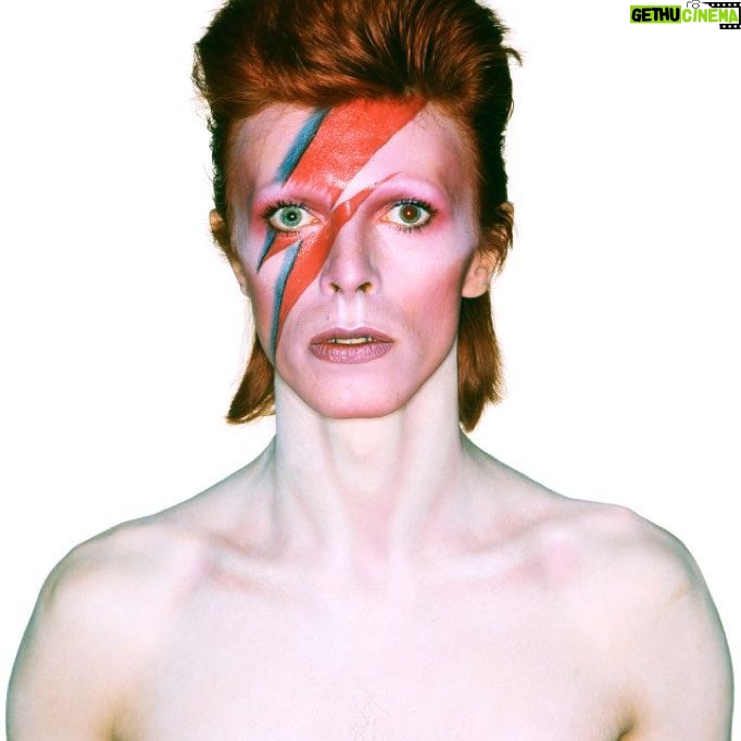 Jane Leeves - 608 Likes - RIP. David Bowie was a kind soul with a heart of gold and talent beyond compare. He left a mark on everyone who crossed his path and he will be greatly missed. #DavidBowie