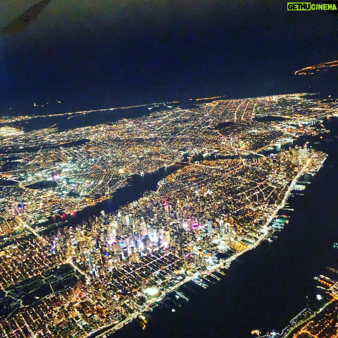 Janek Rubeš - 4.1K Likes - Amazing view of #manhattan from @lufthansa EWR -> MUC You can see those amazing lights on Times Square. #newyorkcity #anotherpictureofafuckingplanewing