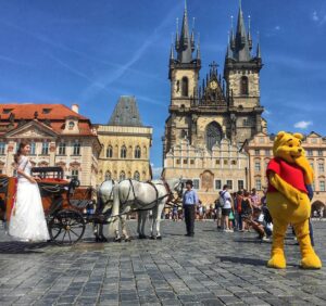 Janek Rubeš Instagram - It is 32 °C in Prague today #prague #czechrepublic #oldtownsquare