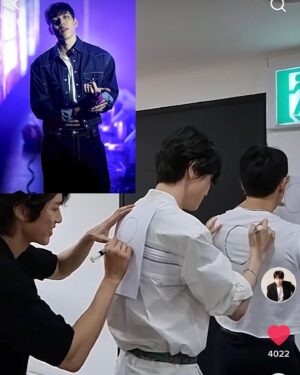 Jang Dong-woo Instagram - ⠀⠀⠀⠀⠀⠀⠀⠀⠀⠀⠀⠀⠀⠀
안녕하세요 ~̆̈ .~̆̈ 동우입니다!
모두들 잘 지내시고 계신가요 하하
최근 여러별명들을 많이 들었지만 군싹돌이란 단어를 보니 괜히 기분이 좋습니다
그 좋은 기운을 이어 저번에 한정판 인피니트 에디션 틱톡 영상에서
성종이가 그림 그렸던 제 티셔츠를 드리고자 하는데
댓글로 티를 받아야 하는이유와 저에게 하고싶은 말을 남겨주세요 ! ❤️
8월 29일 (월)까지 댓글 남겨주시면 선정 후 한정판 인피니트 에디션 (feat.성종ㅋㅋ) 티셔츠를 보내드리겠습니다 하하
(무대 때도 .. 입었던 추억의 ..)