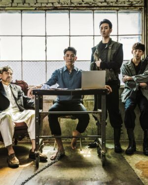 Jang In-sub Instagram - “보이지 않는 손” 4월26일 - 6월30일 대학로아트원시어터2관 정말 오랜만에 무대에서 만나요!#보이지않는손#연극열전