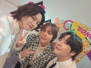 Jang Keun-suk Instagram - #이십세기힛트쏭 #김희철#이홍기#장근석#야인시대🤦‍♂️