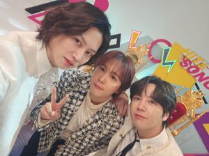 Jang Keun-suk Instagram - #이십세기힛트쏭 #김희철#이홍기#장근석#야인시대🤦‍♂️