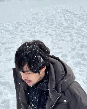 Jang Keun-suk Instagram - ⛄️잇츠눈타임☃️
