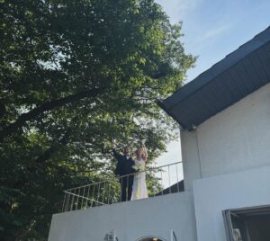 Jang Min Instagram - My first Korean-American-Greek wedding.

Congratulations Andreas & Didi.

We had so much joy in such a special day. 

Wish you happiness! Love you guys.

🧡

Ps. Loved to see you picking a Spanish wine for the occasion. 🤫