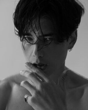 Jang Min Instagram - Was a great pleasure working with @mjangarax 
Such a professional model ✨ 

Model @mjangarax 
Makeup&hair @dosha_moor 
Style @ter_jules 
Workshop @tinasokolovskaya 
Producer @amelnyx 
Location @lovestudiosnyc 

#blackandwhitephotography #studiophotoshoot #model #modelshoot #photographer #nycphotographer