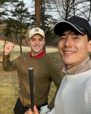 Jang Min Instagram - 1 año
365 días 
Muchas aventuras y proyectos 
Agradecido y emocionado por 2024.
Gracias a todos por todo.
#2024
#happynewyear #felizañonuevo #새해복많이받으세요
