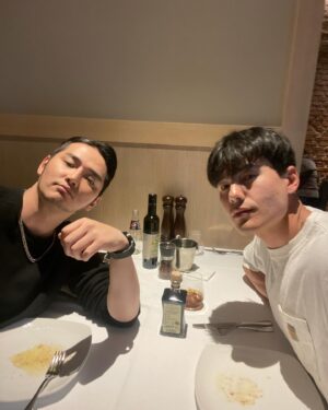 Jang Min Instagram - 1 año
365 días 
Muchas aventuras y proyectos 
Agradecido y emocionado por 2024.
Gracias a todos por todo.
#2024
#happynewyear #felizañonuevo #새해복많이받으세요