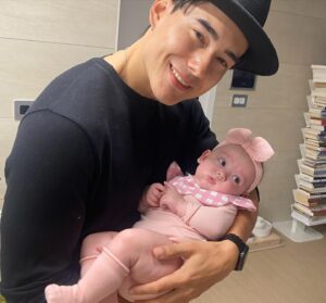 Jang Min Instagram - 행복을 주는 사람들. 감사합니다. 
서울이라는 나의 두번째 고향. 감사합니다. 다녀오겠습니다. 사랑합니다.