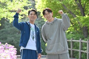 Jang Sung-kyu Instagram - 우리 민호형이랑
너무나 재밌게 찍고 있는데
#kbs2 #2장1절
시청률만 잘 나오면 완벽할듯♡
#오늘밤 #8시55분 #본방사수
#질척질척