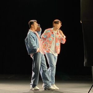 Jang Sung-kyu Instagram - 사랑하는 민호형과
어느덧 세 번째 프로그램♡
이번엔 또 어떤 내용일지 설렌다
사진처럼 민호형과
같은 곳을 바라보는 것도
마주 보는 것도 참 좋다
#장민호 #장성규
