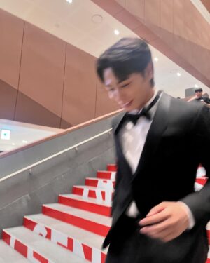 Jang Yeon-woo Instagram - 정말 뜻깊었습니다🙇‍♂️
#부천국제영화제 
#태권도의저주를풀어줘 
#이선 #김누림 #장솔 #유태이 #장연우
