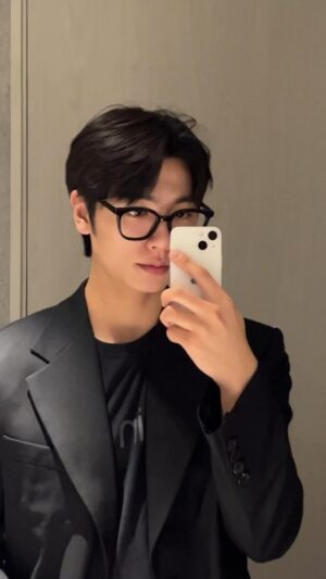 Jang Yeon-woo Instagram - 출-근-