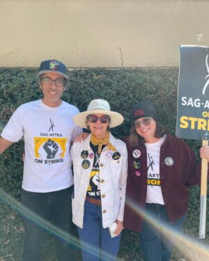Janie Haddad Tompkins Instagram - One day longer, ONE DAY STRONGER! Cute faces on the 🪧 today. Our solidarity > AMPTP’s hubris. THANK YOU @iatse! 
#1u 
#SAGAFTRAstrong #SAGAFTRAstrike #Power2Performers #SolidaritySeason