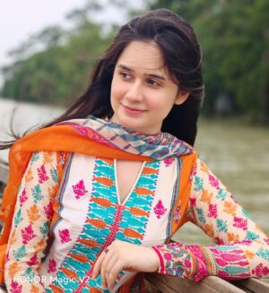 Jannatul Ferdous Oishee Instagram - সন্ধ্যার বুকে তারা ফুটে ওঠে- এবার নামাও পাল
গান ধরো, মাঝি; জলের শব্দ ঝুপঝুপ দেবে তাল।