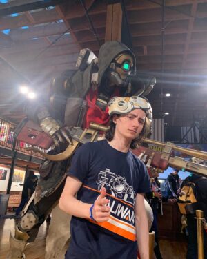Jared Gilmore Instagram - I had a blast at the Museum of Mayhem this evening, I got cell shaded and took a pic with a fellow Vault Hunter ... Yes, I’m a dork and it’s brilliant. Got my hands on some merch and have only managed to get myself more Digi-hyped for this game #borderlands3 
All I gotta say is thanks @borderlands and @nerdist for putting on a truly badass event
#letsmakesomemayhem #Borderlands #fl4k