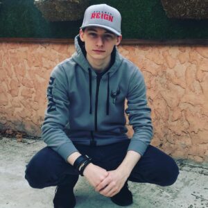 Jared Gilmore Instagram - Huzzah!!! Repin’ the new team. So hyped for #OWL2019 it’s gonna be epic. @atlreign thanks for the gear and can’t wait for an epic season. Start of something beautiful #OnceUponAGrind #LetItReign #overwatchleague