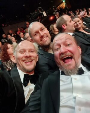 Jarppi Leppälä Instagram - Tänään juhlitaan teeveen tekijöitä 🥳 kultainen venla 🏆