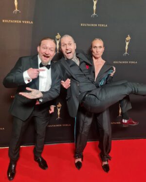 Jarppi Leppälä Instagram - Tänään juhlitaan teeveen tekijöitä 🥳 kultainen venla 🏆
