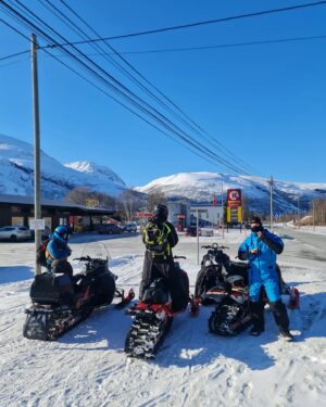 Jarppi Leppälä Instagram - From 🇫🇮 to 🇧🇻
Drove yesterday from Kilpisjärvi to Hatteng Norway and back with the boys. 
Been planning for this trip for years.
Grateful for being here together after all these years ❤ friendship!
.
.
.
Thanks @lynx_snowmobiles and @kilpissafarit for the sleds