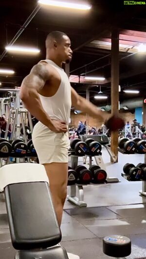 Jarrell Hargraves Instagram - Dirty Tuesday!!! Nothing is given. Everything is EARNED!! This couldn’t apply to anything more accurately than it does Physique and fitness goals! You gotta get it out the mud if you want it naturally!! @aaronthebbcoaching leading the way, I’m just taking direction and executing! Results are proof!!! 

2nd workout of the week DEMOLISHED! That’s 2: DGC, O: Laziness!! We going 5 & 0 come Friday baby!!! 
#LETS GOOOOOOOOO 💪🏽✨🦵🏽😈😮‍💨😮‍💨😮‍💨🔥

#dirtychampioncoaching #fitnessmotivation #mensfitness #menshealth #malemodel #modellife #actor #legendarymax #sexsiren #gucci #gorgeousgucci #jarrellgucci