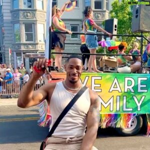 Jarrell Hargraves Instagram - Warnin💢 Queer Overload!🌈🌈🌈🌈

DC Capitol pride Parade 2023 was A blast!!!!

#pridemonth #pride #gaypride #pride🌈 #Gay #DC #capitolpride #Pride 2023
#thestarboys #model #malemodel