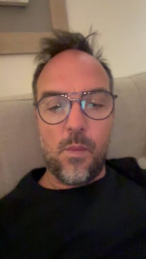 Jarry Instagram - Dernière vidéo 2023 avec mes enfants ! Peace And love ♥️♥️