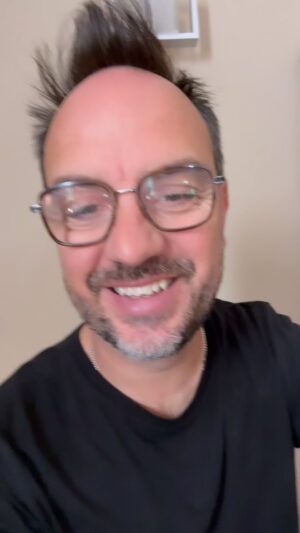 Jarry Instagram - A cause des places vendues mes enfants ont des demandes particulières 😂😂😂. ! Merci à tous plus pour les retardataires qui encore quelques places mais quasi complet partout 🙌🙌🙌🙌