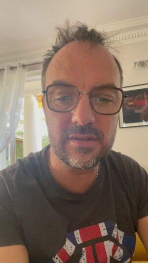 Jarry Instagram - Nouveau clash avec mes enfants 😂😂😂😂