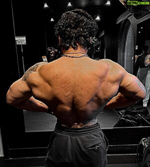Jasmeet Baduwalia Instagram - Be so inspirational that the camera does not leave your back🪯 
•
•
•
@americanirongym  @navibaduwalia