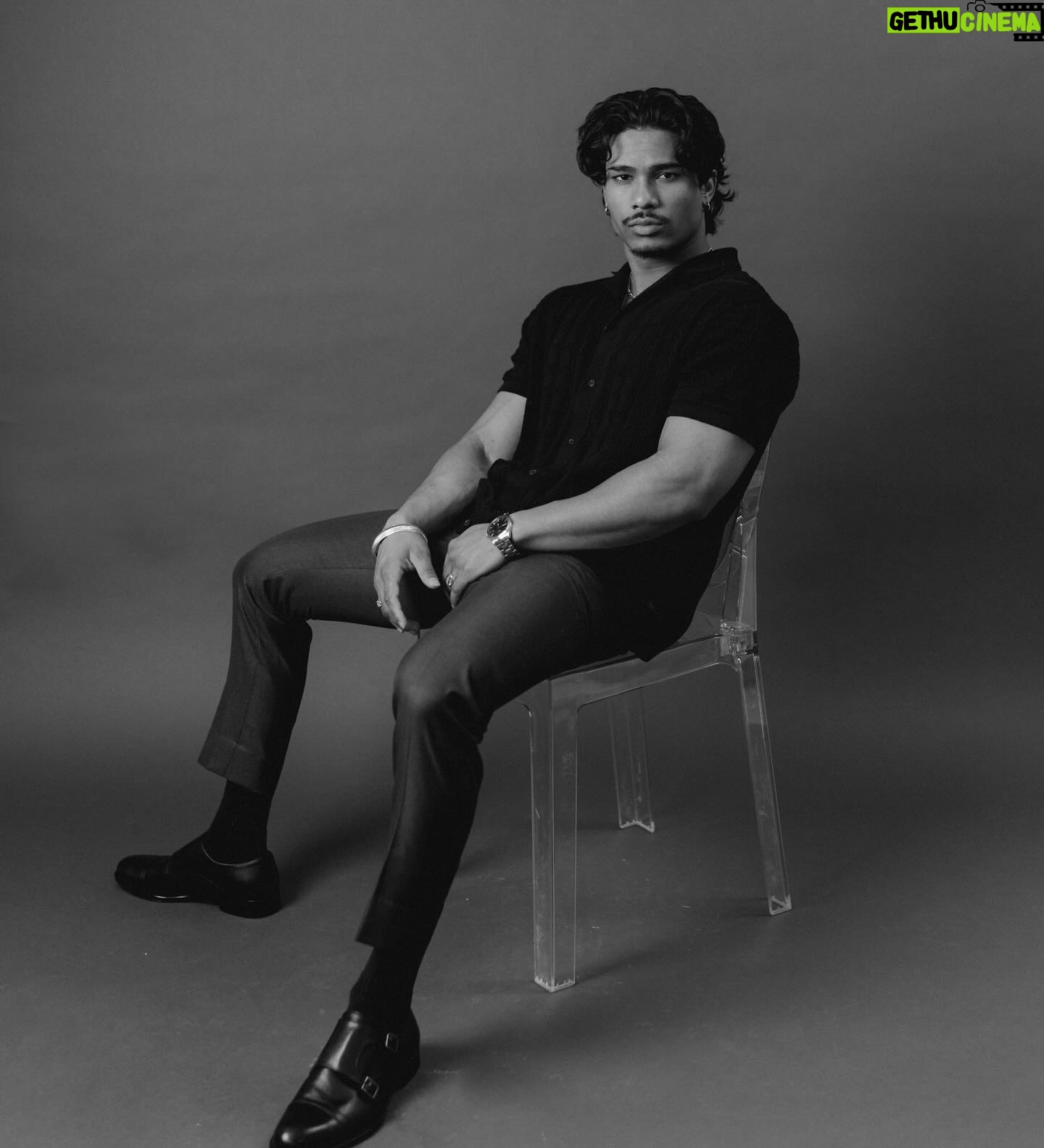 Jasmeet Baduwalia - 3 Likes - yearbook pic vibes 🖤
•
•
•
PC 📸 @chavaaaaaa__