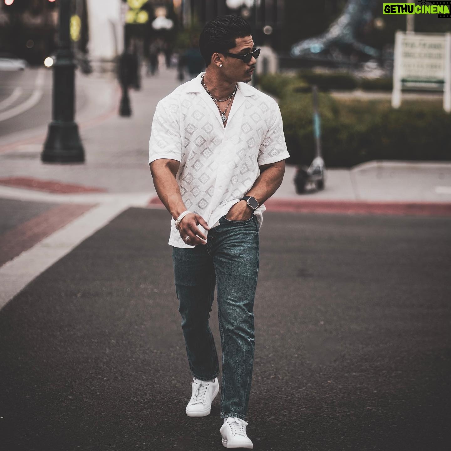 Jasmeet Baduwalia - 3 Likes - Gonna spam these flicks🤍
•
•
•
@thursdayboots @thursdayjackets @nothingnew
•PC📸 @anvizuals @rsfilmss