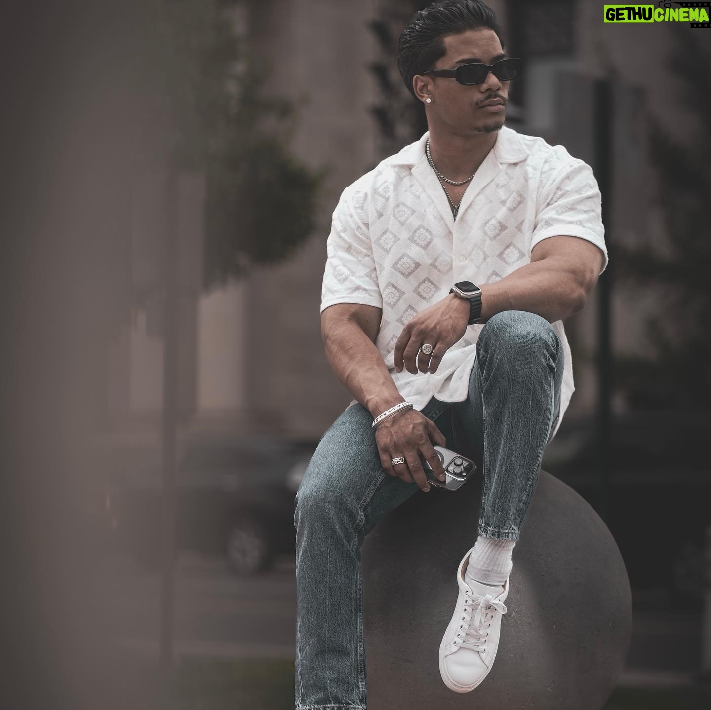 Jasmeet Baduwalia - 3 Likes - Gonna spam these flicks🤍
•
•
•
@thursdayboots @thursdayjackets @nothingnew
•PC📸 @anvizuals @rsfilmss
