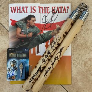 Jason David Frank Instagram - This is probably one of the coolest contest I ever ran… A official old-school green ranger Kata brochure ( 1994)… A sign Nunchaku , White Dragon Pin.. @lineagestudios all for FREEEEEE #jdfcontest follow my new movie @lotwhitedragon . Only people that can win this contest IF Nunchaku are legal in your state. Who Ever comments the most wins!!!!! Let’s GO!!! Try a mo free @train_me_jdf see you this weekend NYC @bigapplecomiccon