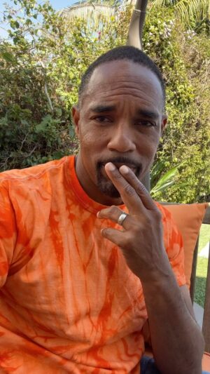 Jason George Instagram - Proud of this @station19 epsiode

I do a lot of work on the issue of #gunsafety in my free time and I talked with our showrunners @thepeterpaige and @zclack about doing a story that spoke about  preventing #gunviolence 

And our #anazing #writers came through!

Hope you’re all digging the episode and learning a little something about the #reallife application of #redflaglaws 

They #savelives 

Click link in bio to learn if your state has an #erpo and how it works

#muchlove to @bradybuzz for working w/ shows like ours to #spreadtheword and #getitright