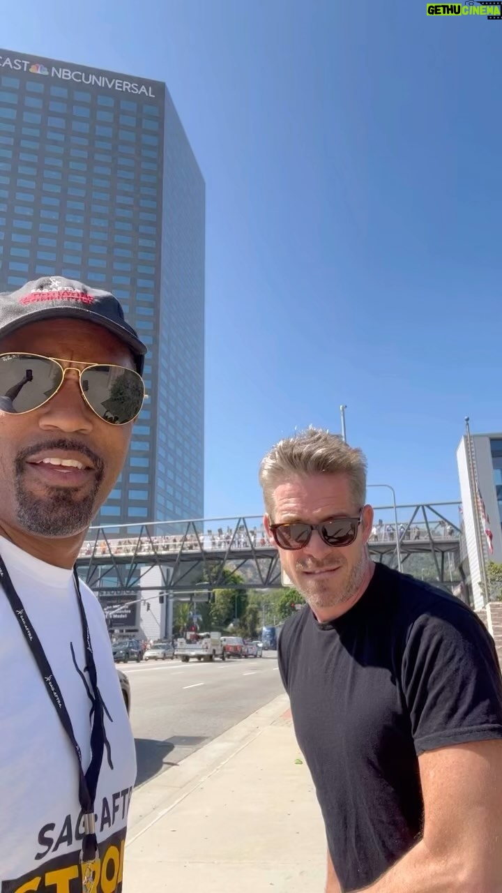Jason George - 9.4K Likes - Me and @iamseanmaguire hit the #unbelievable #picketline at Universal Studios today and #offthechain doesnāt begin to cover it
People were dancin in the streets
Caught up with old friends like @loganlaurice @yvettenicolebrown @merledandridge @anniesertich
And made a bunch of #newfriends
Like #police and an #alienwarrior and his adopted kid
We can do this #allday #everyday til we get a #fairdeal
#sagaftrastrike
#sagaftrastrong