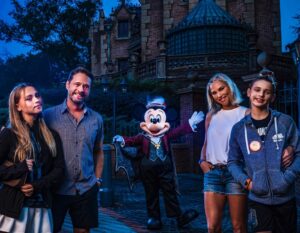 Jason Priestley Instagram - Thanks to everyone @waltdisneyworld and @wilderness.lodge for the BEST October long weekend ever!! #mickeymouse and his pals showed us the best time! Happy Birthday #waltdisneyworld! You make 50 look good! #waltdisneyworld50thanniversary #waltdisneyworld50